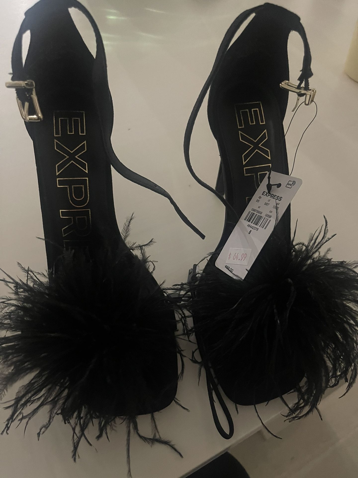 Express Heels Size 6