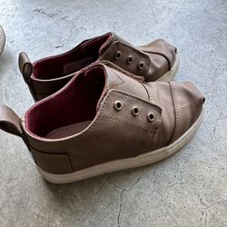 TOMS toddler Boot Size 10