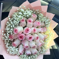 Ramo Buchon Roses Flower Bouquet