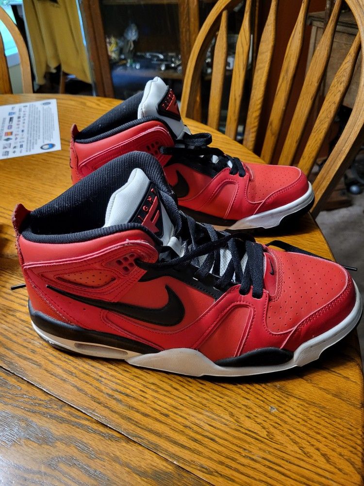 Nike Air Flight Falcon 2013