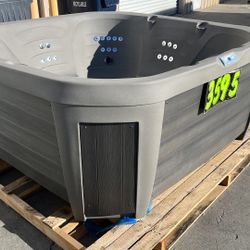 Aquaterra Maderas Spa Hot Tub 220v Cover, Step,Ozone