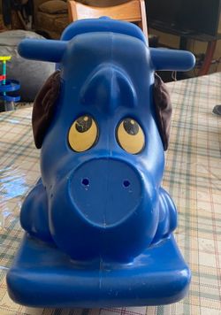 Blue Color Nice Swinging Toy 