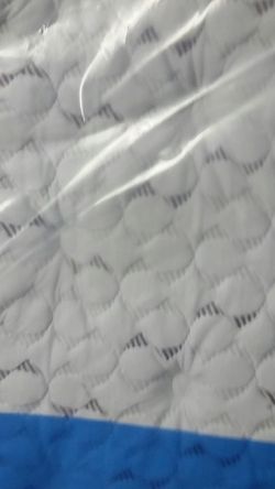 QUEEN PILLOW TOP SERTA PERFECT SLEEPER