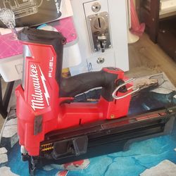 Milwaukee
M18 FUEL 3-1/2 in. 18v  21-Degree Brushless Cordless Framing Nailer (Tool-Only )