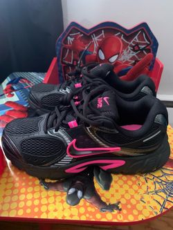 Brand new Nike V5 Runners