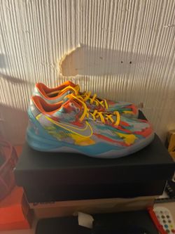 Nike Kobe Low-Top Multicolor Sneakers