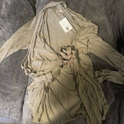 NWT Women’s Light Weight rayon Cardigan