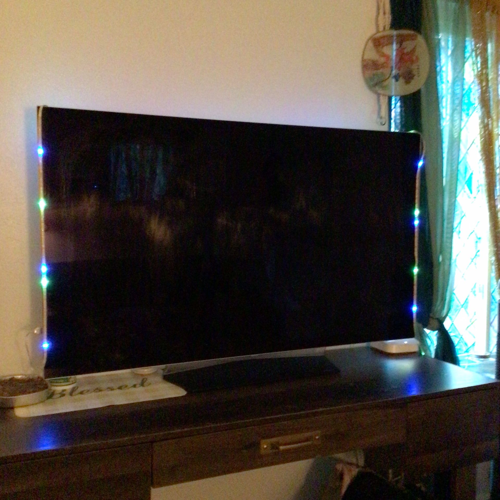 2017 Flat Screen LG Smart Tv