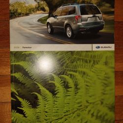 2009 SUBARU FORESTER MODEL LINE DEALER SHOWROOM SALES BROCHURE CATALOG BOOKLET