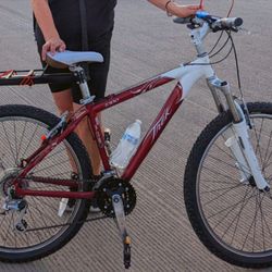 Trek Mountain Bike (Women's) Great Condition