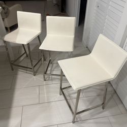 Bar Stools Set Of 3 / Sillas Altas Set De 3 
