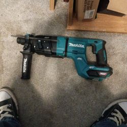 Makita 40v Rotary Hammer 