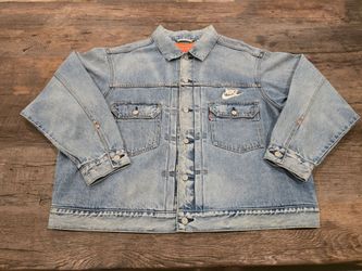 LEVIS X NIKE DENIM TRUCKER JACKET MENS...SZ XL...BNWOT