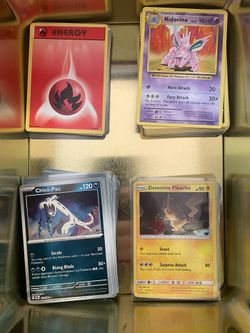Lot of 160 pokemon cards. Holos, reverse holos, basics