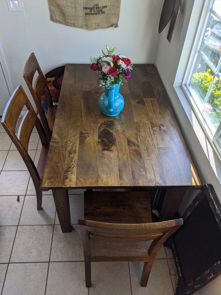 Crate And Barrel Dinning Table
