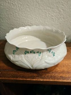 Belleek Irish Porcelain Large Fruit Bowl Shamrock Design