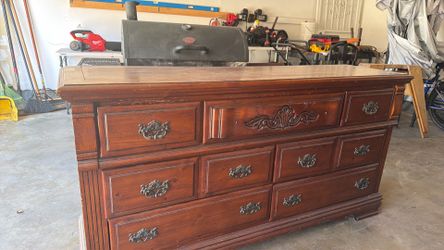 Bedroom Dresser Used
