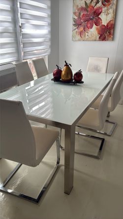 Dinning table and chairs