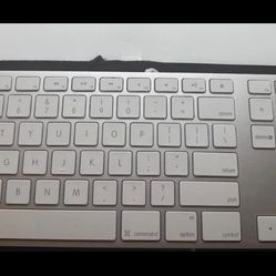 Apple White Aluminum USB Wired Keyboard A1243 and Apple wired Mouse A1152