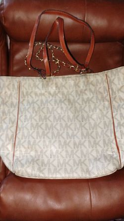 Michael Kors MK Signature Tote Bag