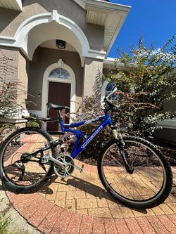 Mongoose Pathfinder Mountain Bike