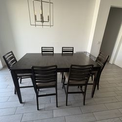 Table & Chairs For Sale!