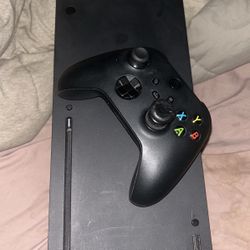 Xbox Series X (controller and wires Included)