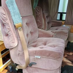 2 Captain Chairs