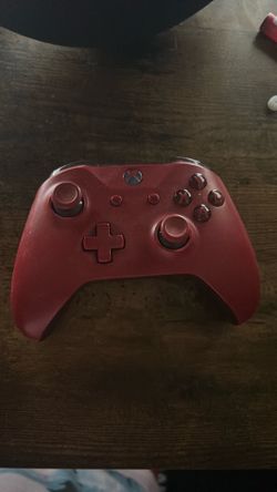 Red Xbox controller