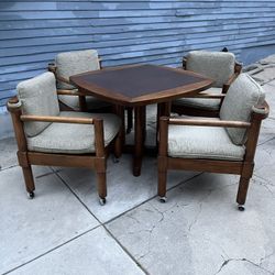 FREE DELIVERY 🚚  Vintage - 1970i’s MCM - Danish Modern Breakfast Table / Party Table / Dining Set 