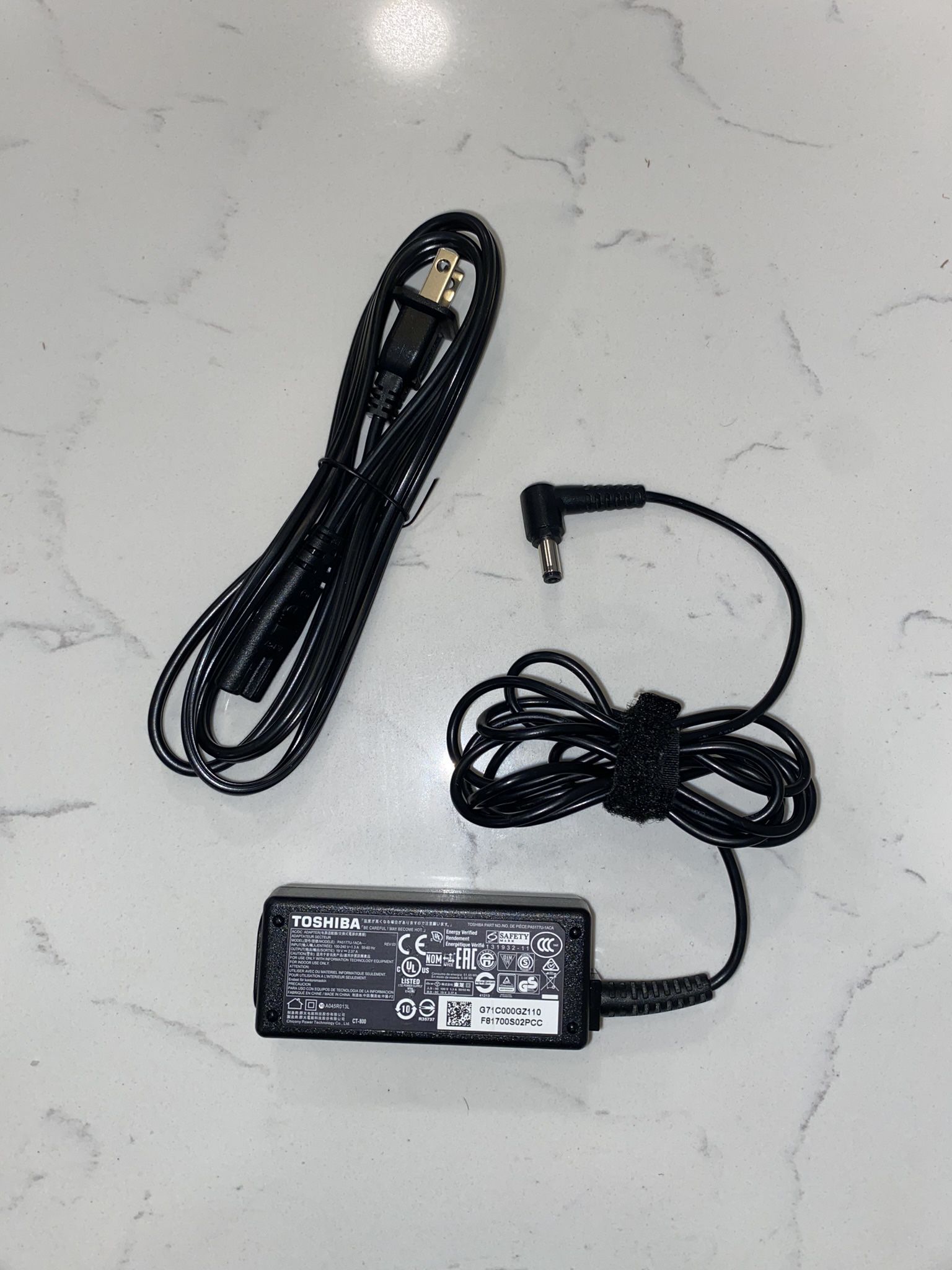 Toshiba Laptop Charger (NEW!)