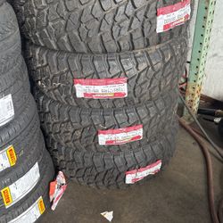 New Tires Installed/ Llantas Nuevas Instaladas 285/75/16 Land Spider MT Tires