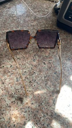Christian Dior Montaigne EPZ11