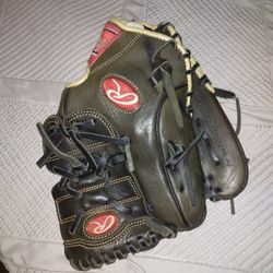 Rawlings Baseball Glove