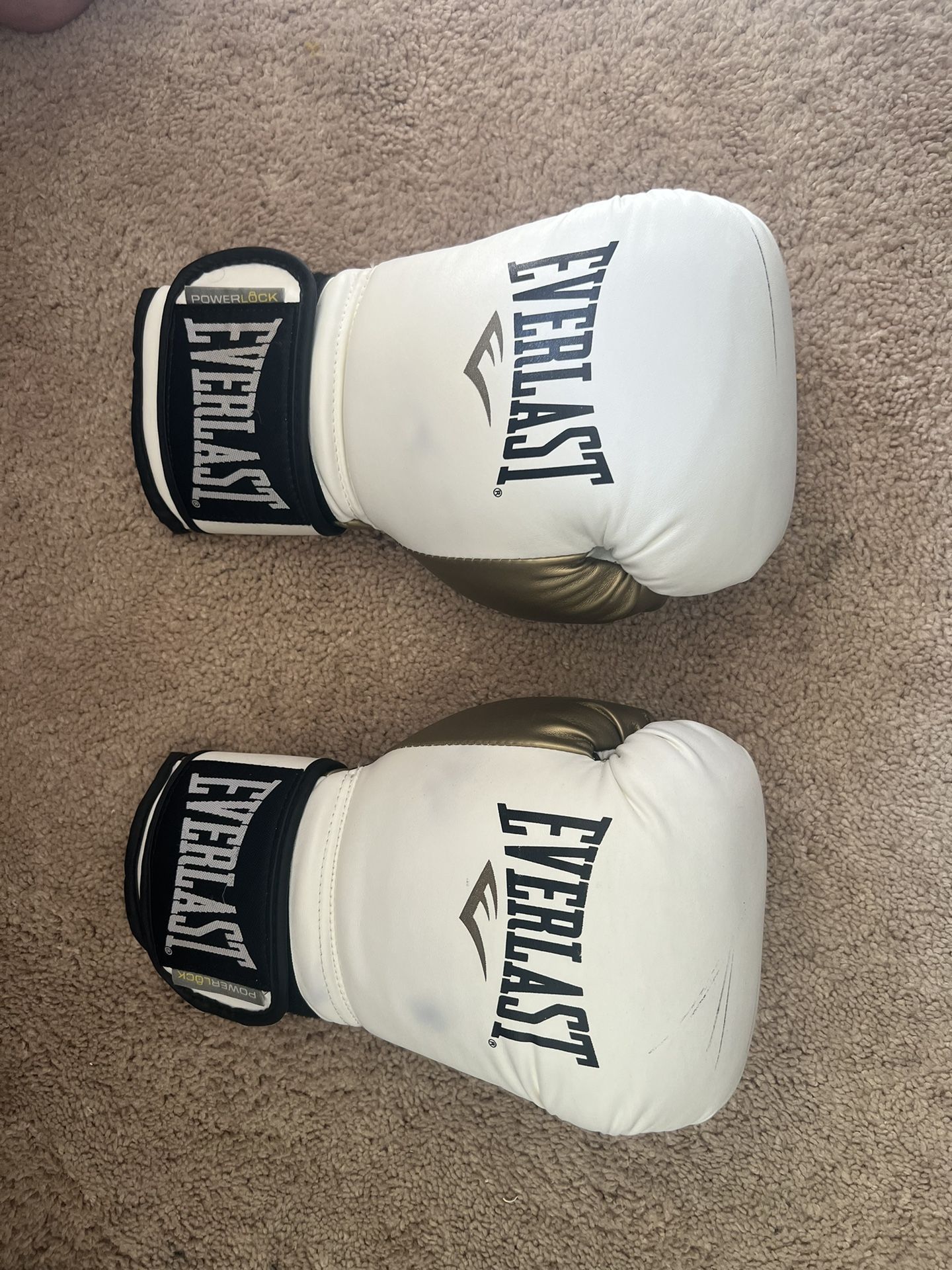 White And Gold 12 Ounce Everlast WSD Women’s 12 Ounce Boxing Or Men’s Venum 12oz me