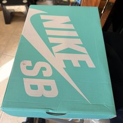 💥👀Practically Giving These Away! 4 Pairs