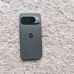 Google Pixel 10 Pro 128GB Unlocked Obsidian – Slightly Used, Box Included