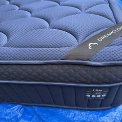 DreamCloud Ultra Queen Mattress