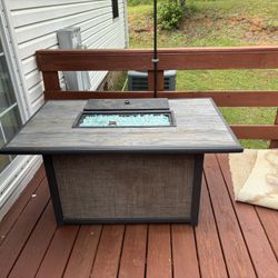48x30 propane Wicker Fire Table