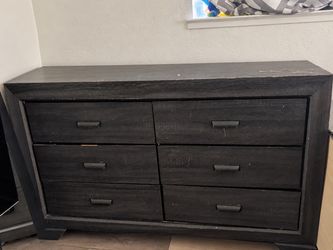 Title: 6-Drawer Dresser – Good Condition with big mirror