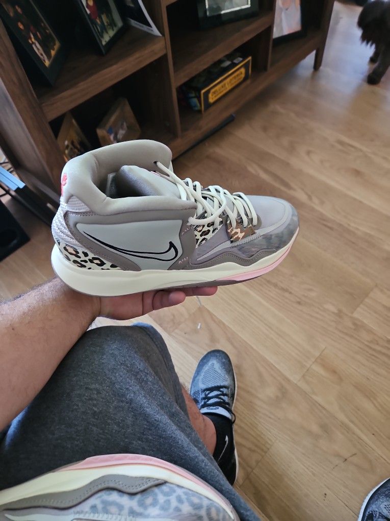Nike Kyrie Leopard Camo