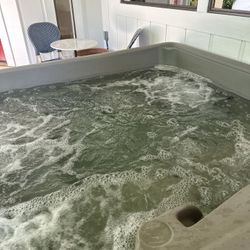 Gently Used Lifesmart Bahama DLX (LS350DX) Hot Tub – Plug & Play, Excellent Condition  • Purchased new 2 years ago – rarely used and always 