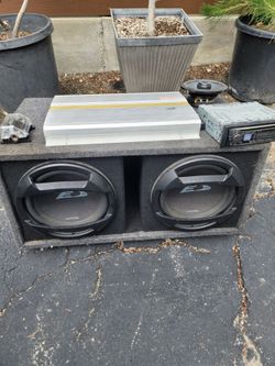 2x 10 inch Alpine subs with 5 Channel amp and Alpine head unit