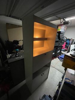 Storage cabinet