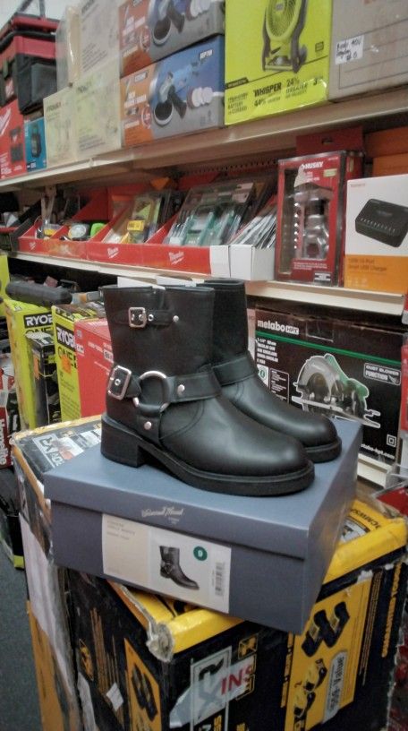 UNIVERSAL THREAD CONNOR ANKLE BOOTS SIZE 9,8