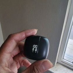 $4 Earbuds In Box (Tozo)