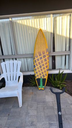 Starling Surfboard No Dings, Fin Box Good Condition 6”2