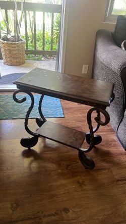 Unique end table