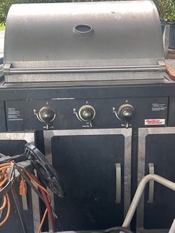 Asador grande incluye dos tanques de gas