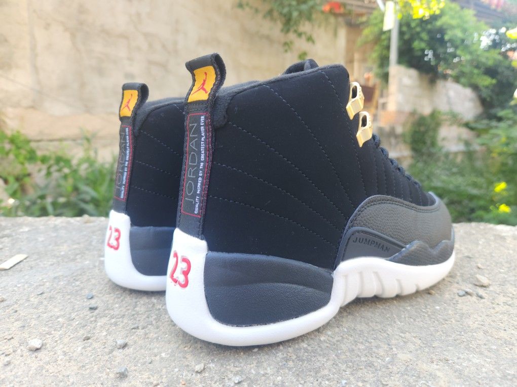 AJ12